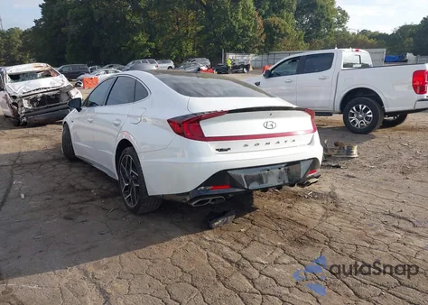 2021 Hyundai Sonata N Line z USA, uszkodzony, nr VIN 5NPEK4JC3MH125843